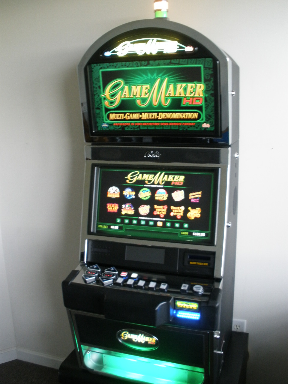 BALLY GAME MAKER HD MULTI GAME DUAL MONITOR SLOT MACHINE For Sale