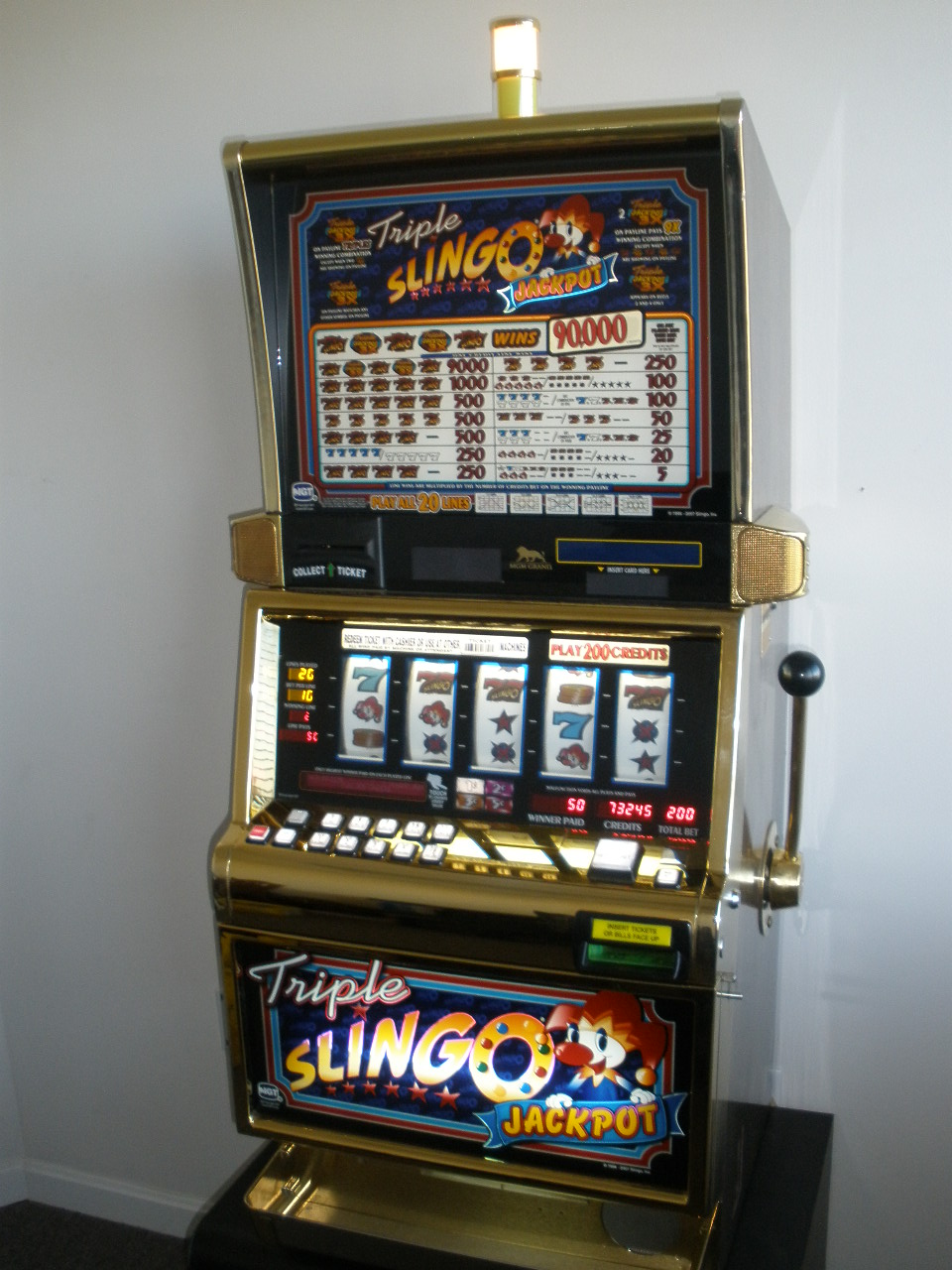 Royal Reels Slot Machine Jackpot