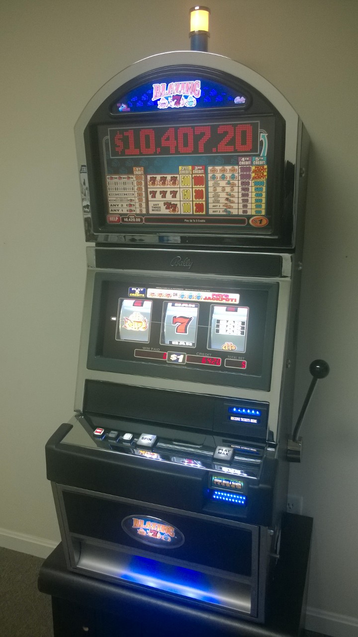 Bally Blazing 7's Dollars Progressive S9000 Slot Machine with Top ...