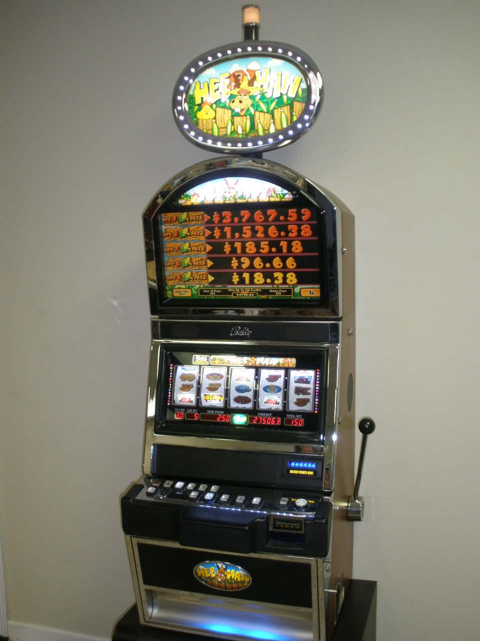 Bally Hee Haw S9000 Slot Machine with Top Bonus Monitor and Lighted ...