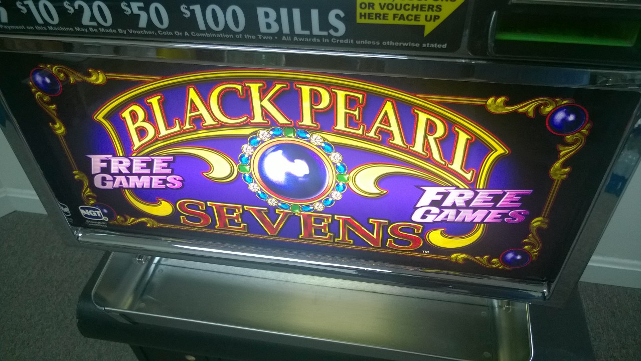 Black Pearl Slot Machine