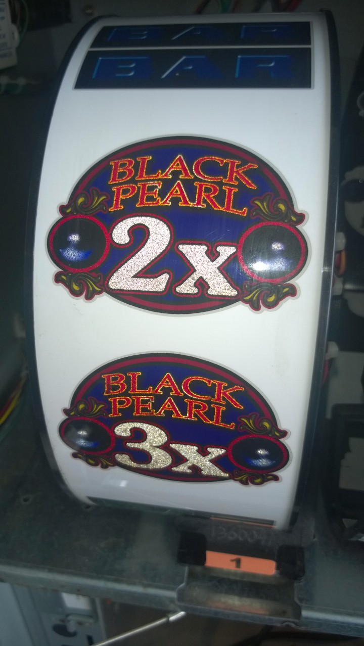IGT BLACK PEARL SEVENS FREE GAME BONUS S2000 SLOT MACHINE - 