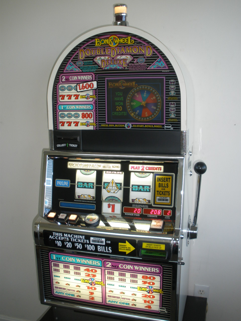 Hot Nudge Slot Machine