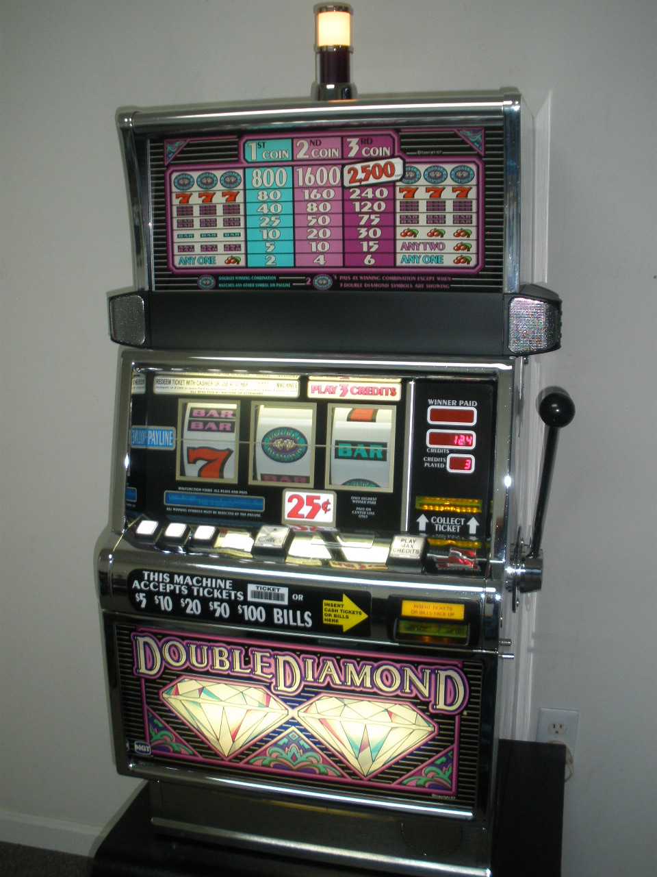 Double Diamond Slot Machine Games