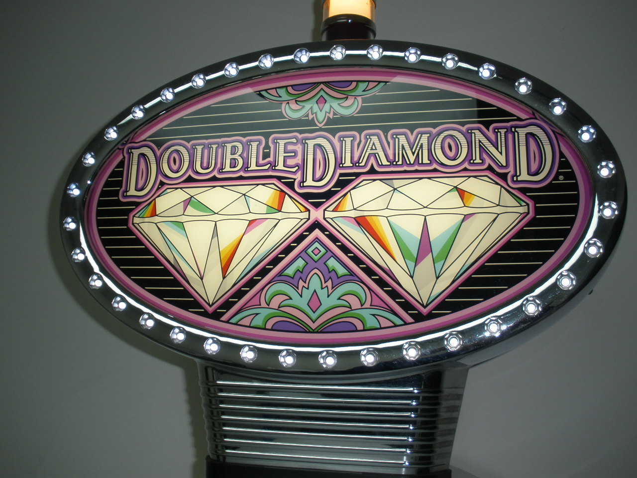 IGT DOUBLE DIAMOND S2000 QUARTER COIN HANDLING WITH LIGHTED TOPPER (ROUND  TOP) For Sale • Gambler's Oasis USA