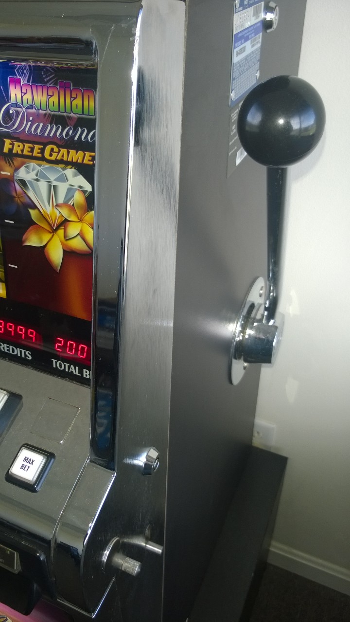 IGT HAWAIIAN DIAMONDS FREE GAME BONUS S2000 SLOT MACHINE - 