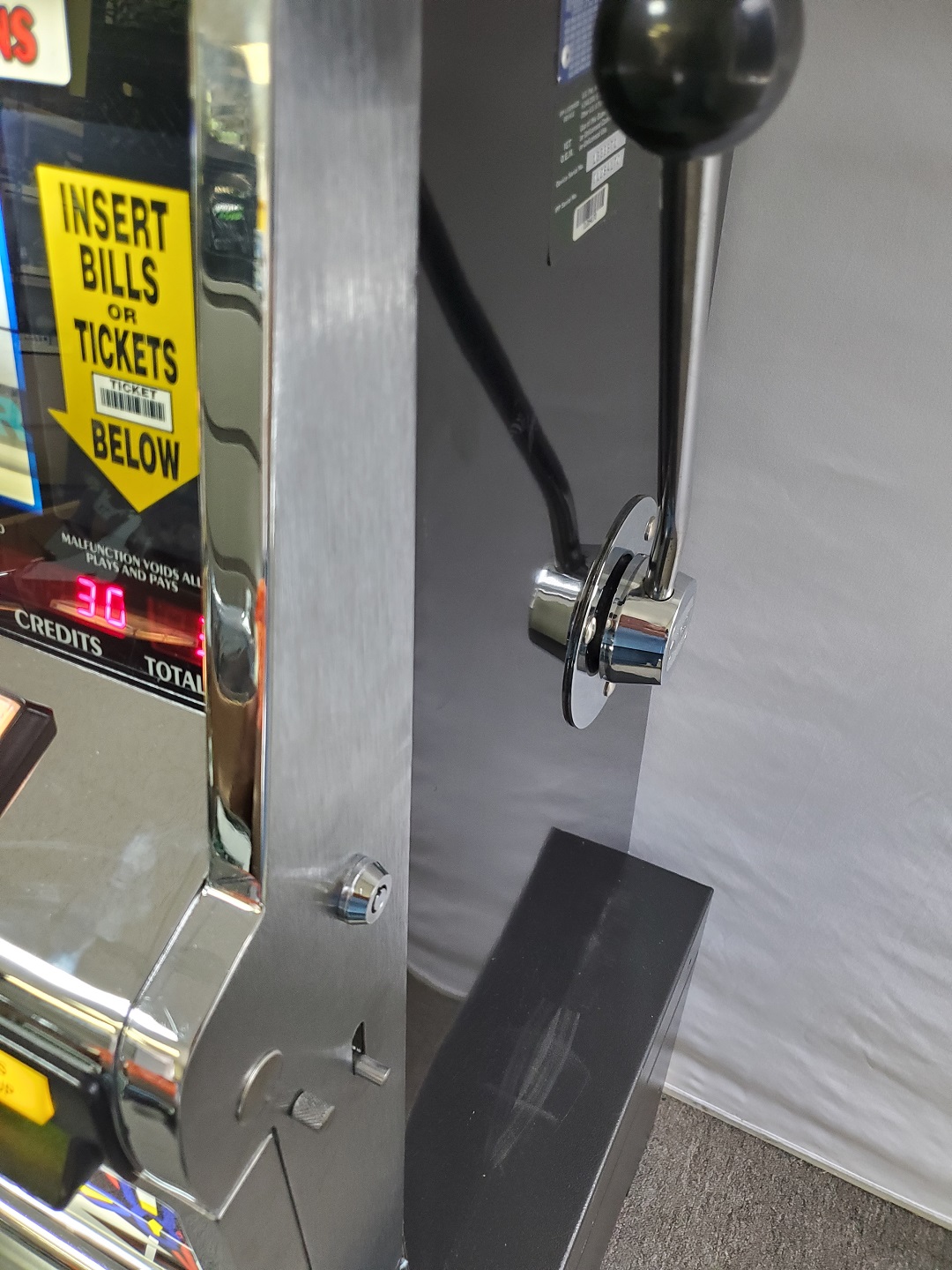 Machine Going Haywire IGT HAYWIRE S2000 SLOT MACHINE WITH QUARTER COIN HANDLING For Sale ...