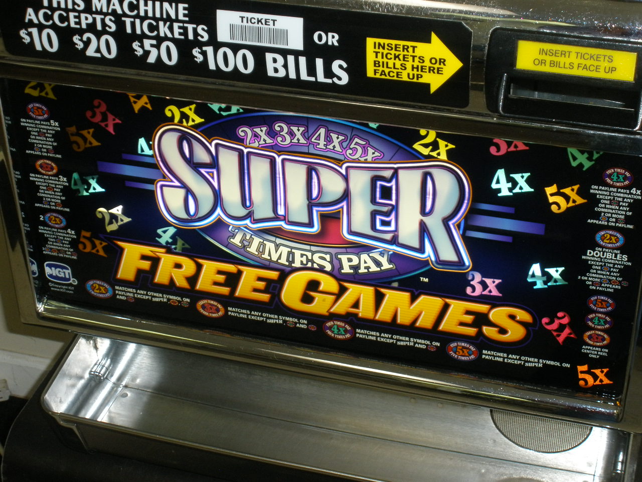 Huge slot machine wins