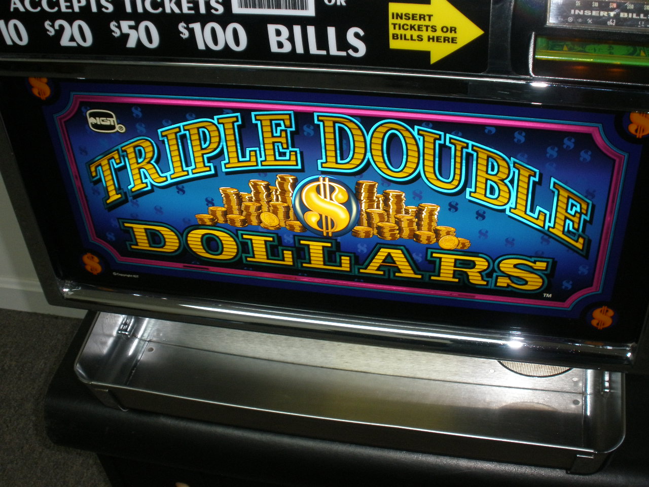 triple double dollars slot machine