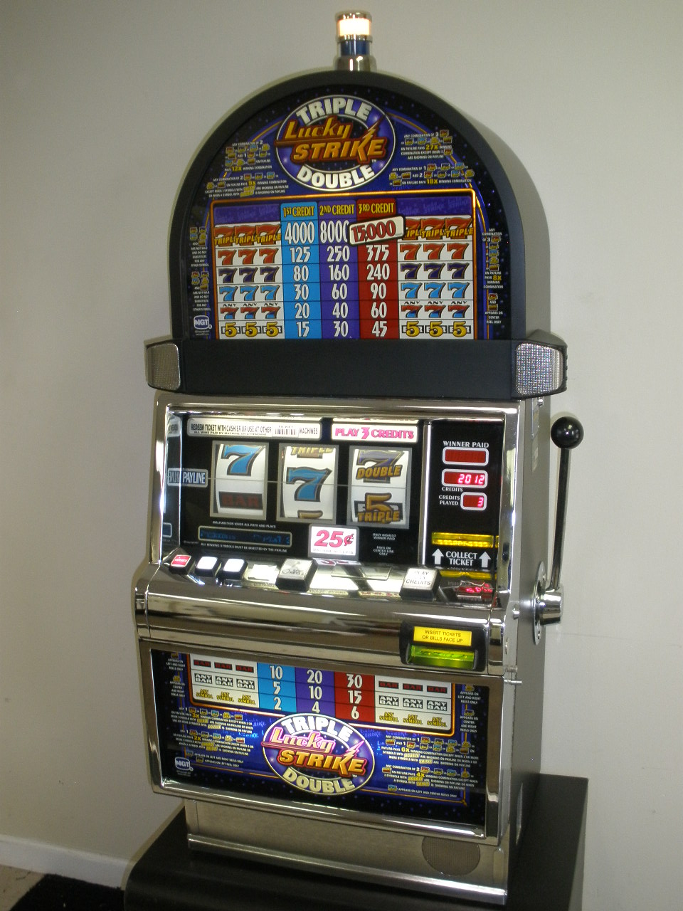 IGT TRIPLE DOUBLE LUCKY STRIKE S2000 SLOT MACHINE For Sale • Gambler's