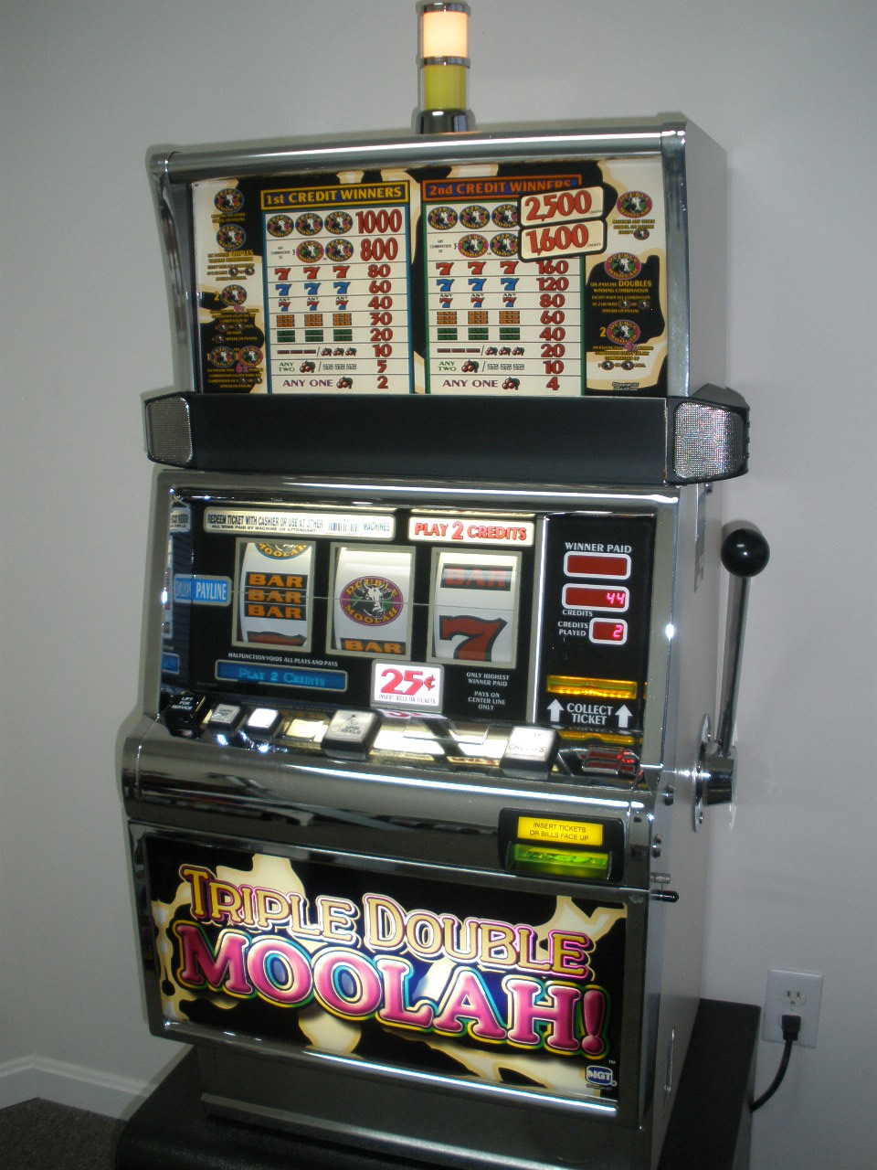 IGT TRIPLE DOUBLE MOOLAH S2000 Slot Machine For Sale • Gambler's Oasis USA