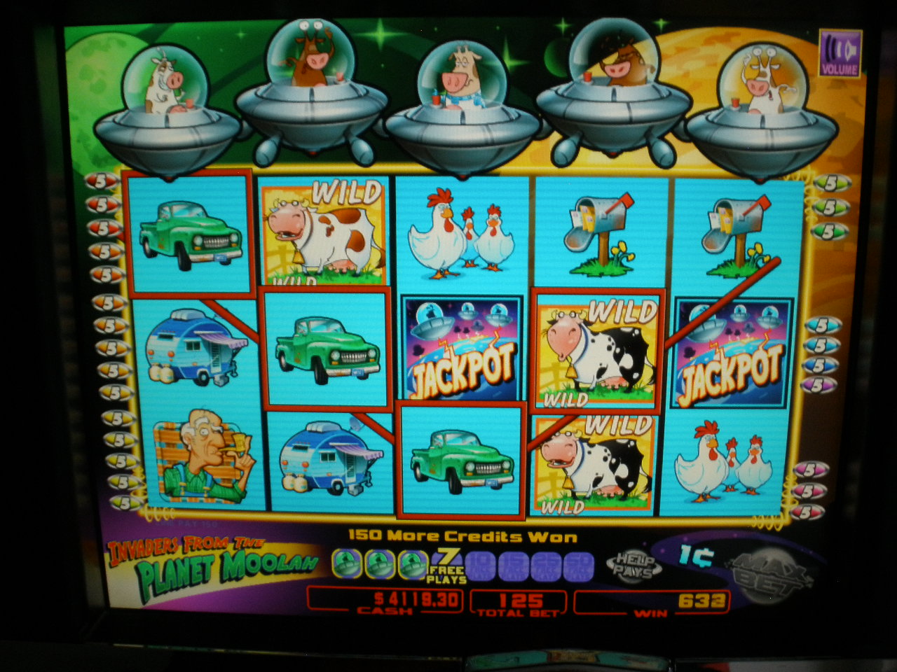 Invaders From The Planet Moolah Slot Machine