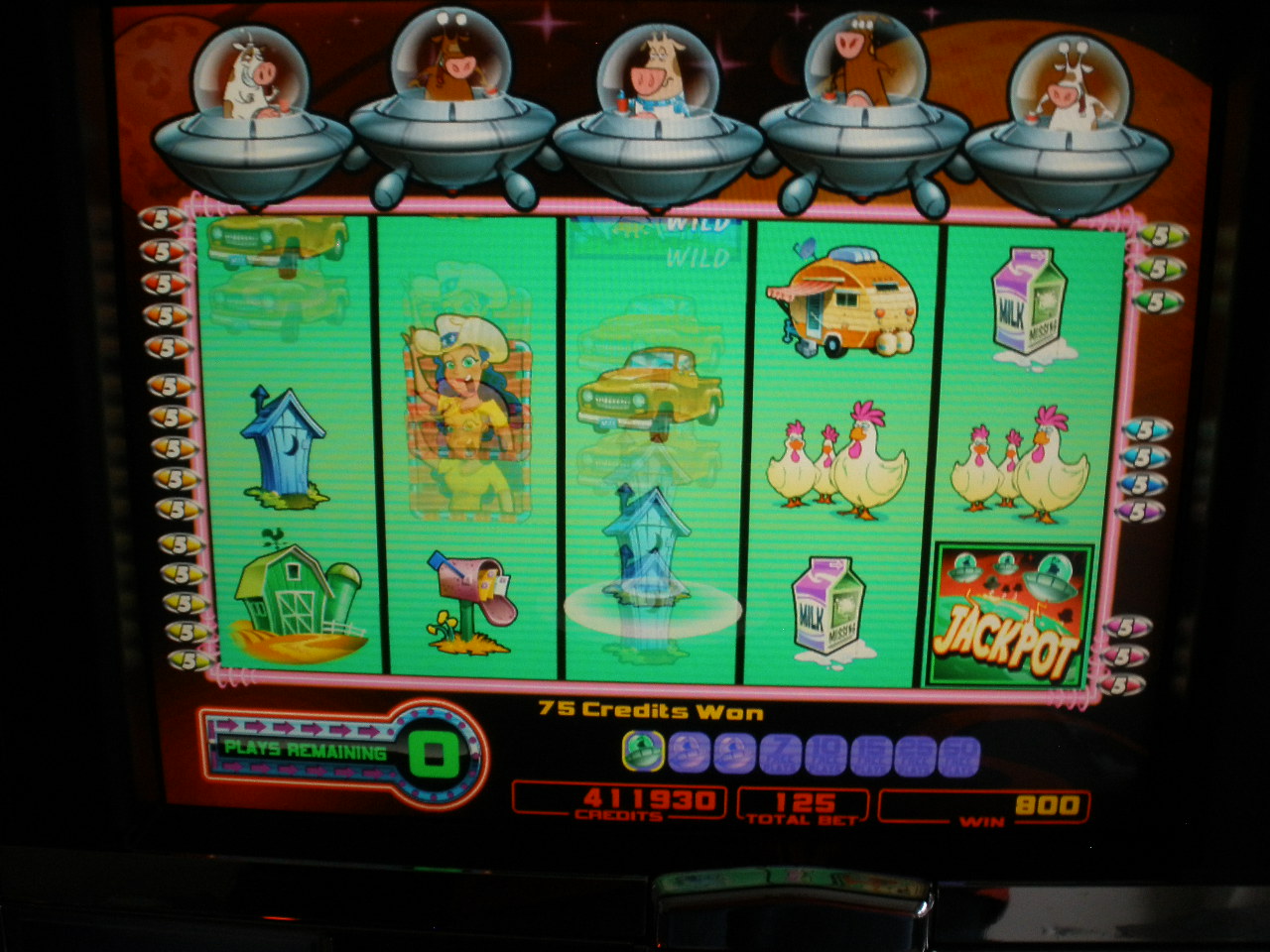 Invaders from the Planet Moolah Slot Machine